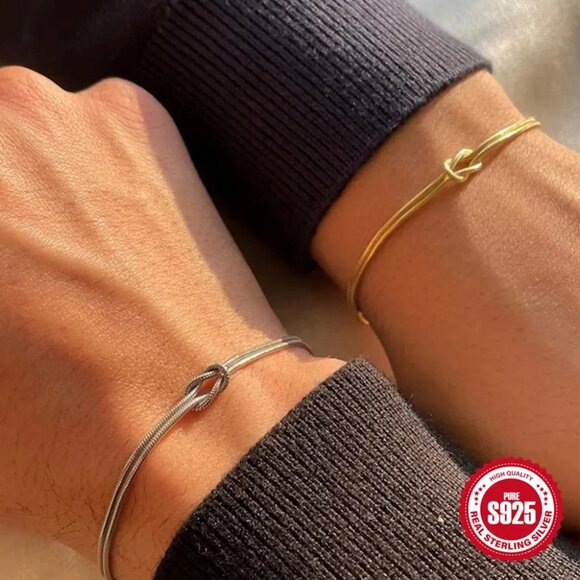 Elegant 925 Sterling Silver Snake Chain Bracelet β Simple Knot Design - Picture 4 of 8